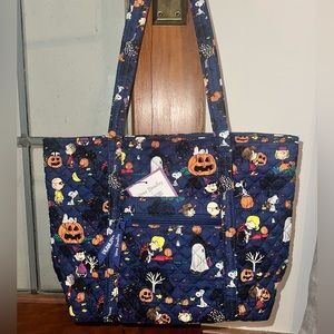 Vera Bradley Peanuts Halloween Snoopy small Vera tote